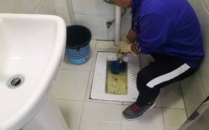 聂拉木疏通蹲坑